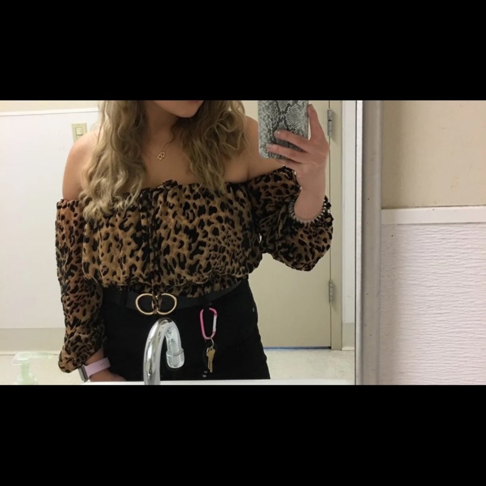 Leopard crop top